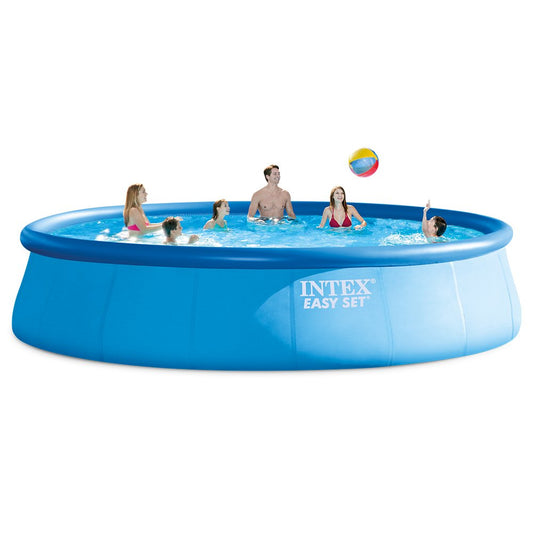 Ensemble de piscine Intex 18 pi x 48 po facile à installer avec pompe à filtre, échelle, tapis de sol et couverture de piscine 18 pi x 48 po 